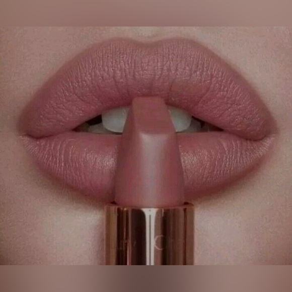 Charlotte Tilbury 3 piece Beauty Set Setting Spray, Lipstick & Cream Color New - Picture 3 of 5